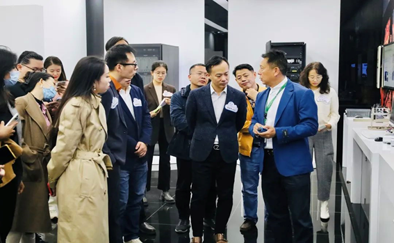 1597525555113046017.png 1597525555113046017.png